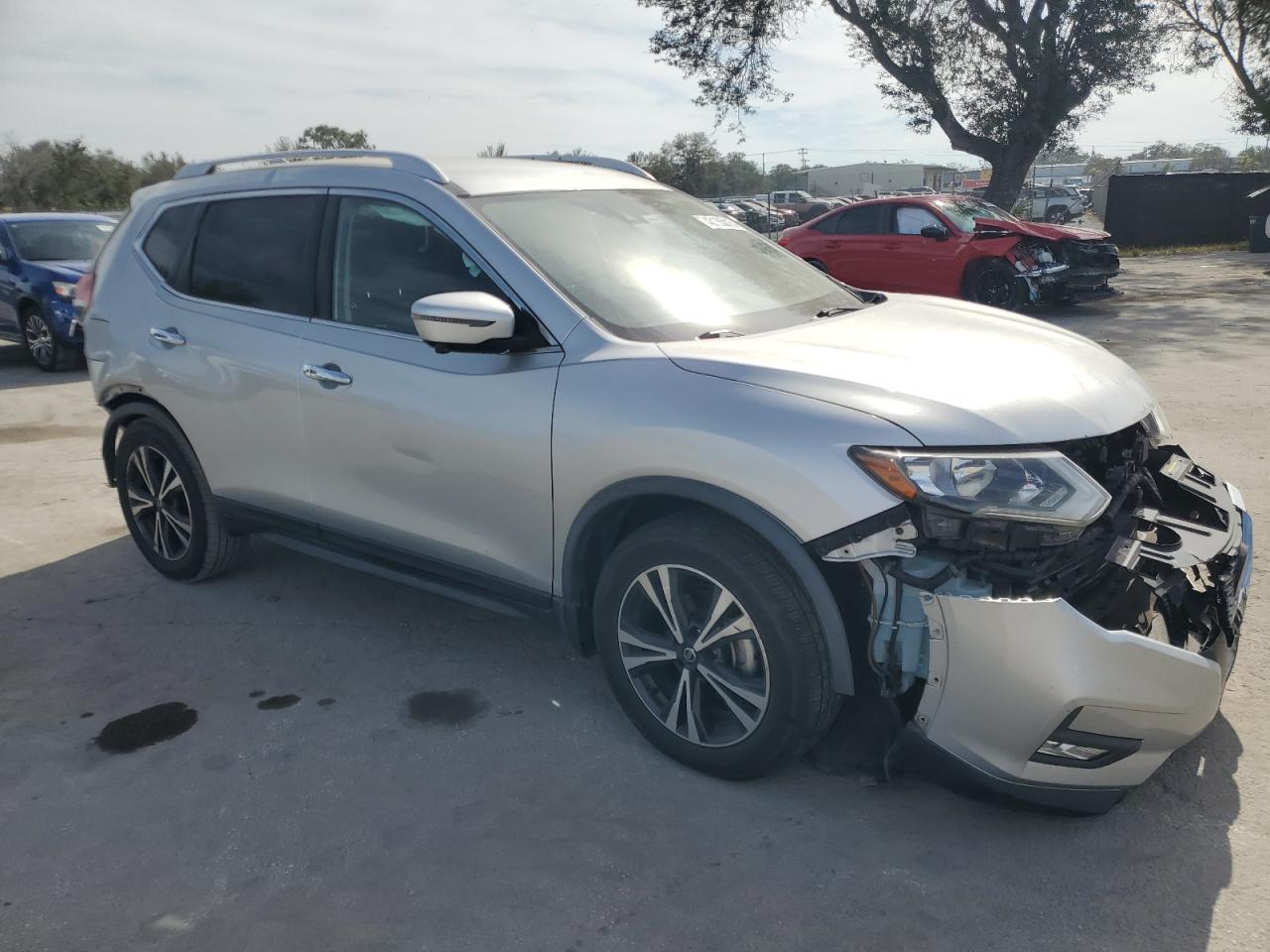 2019 Nissan Rogue VIN JN8AT2MT8KW253681 Copart auction photo, all over / vandalism damage thumbnail 4