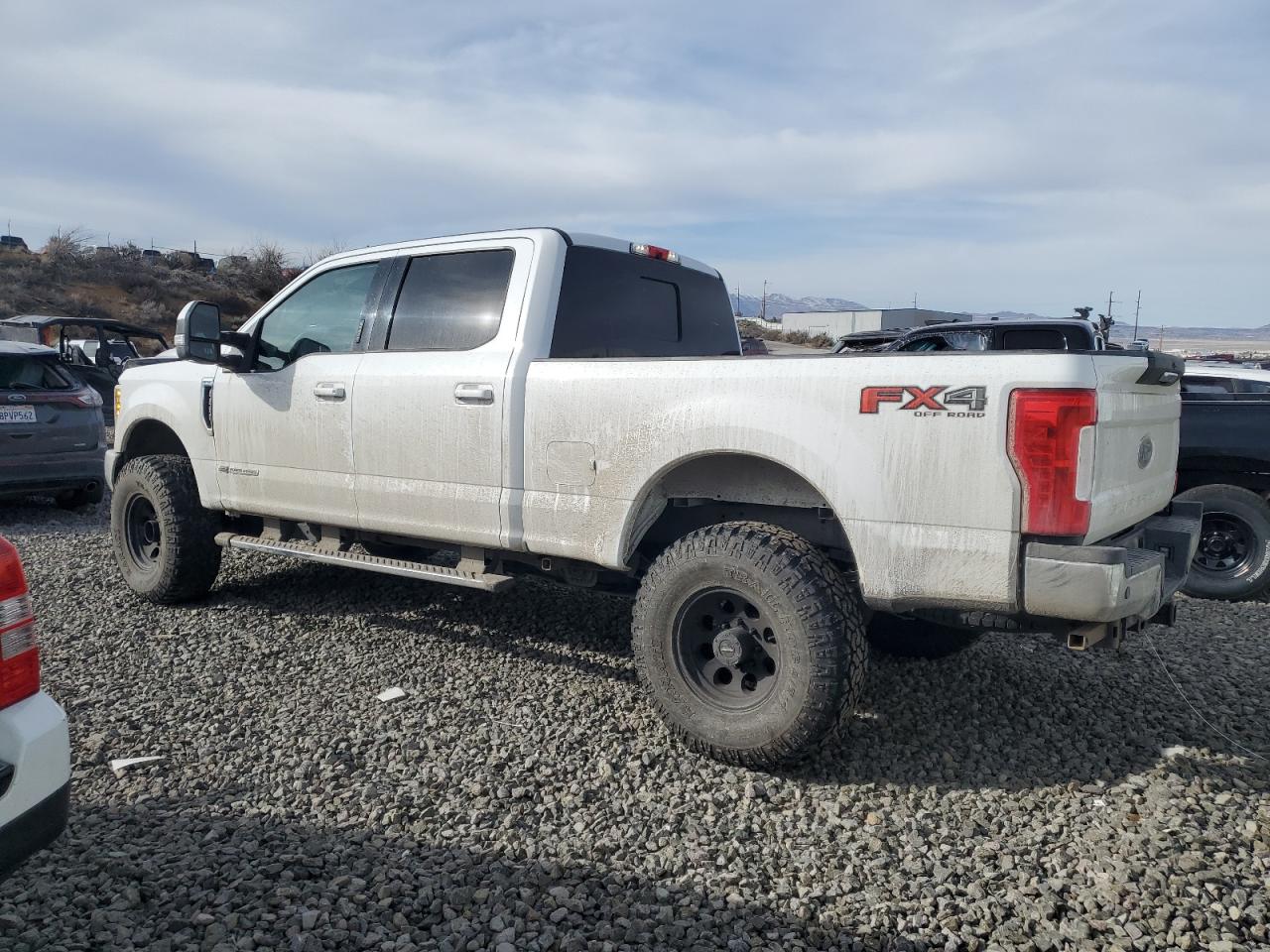 2017 Ford F250 VIN 1FT7W2BT4HEC63929 Copart auction photo, front end / minor dent/scratches damage thumbnail 2