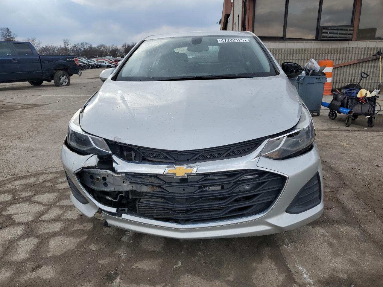 2019 Chevrolet Cruze VIN 1G1BE5SM8K7114984 Copart auction photo, front end / side damage thumbnail 5