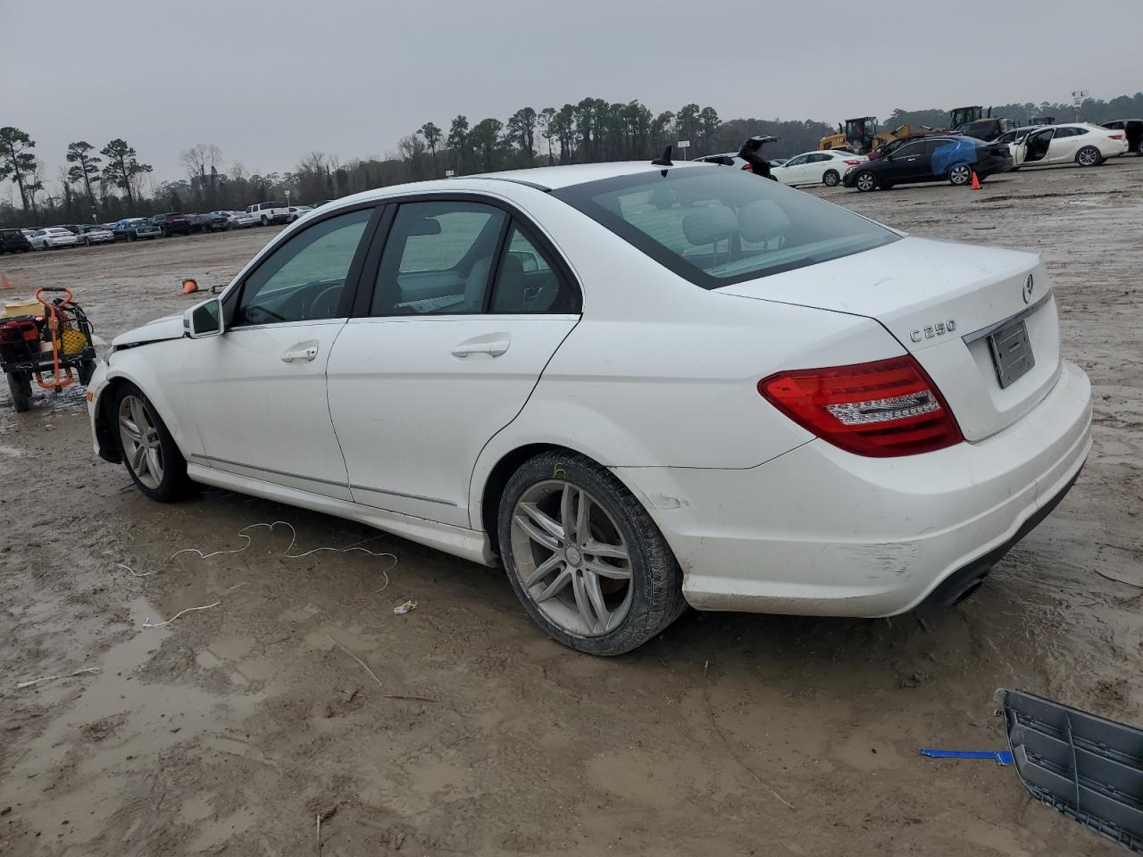 2013 Mercedes-Benz C-klasse VIN WDDGF4HB1DR274292 Copart auction photo, front end / side damage thumbnail 2