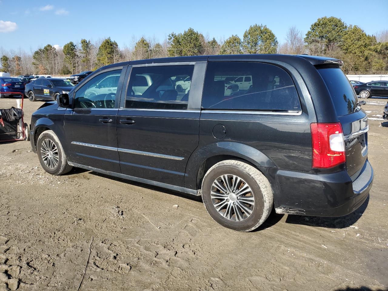 2014 Chrysler Town & Country VIN 2C4RC1HG2ER228665 Copart auction photo, frame damage damage thumbnail 2