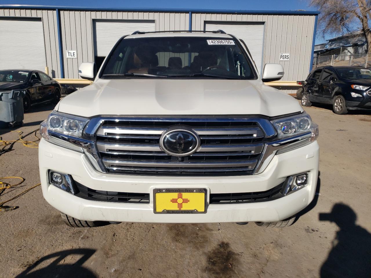 2018 Toyota Land Cruiser VIN JTMCY7AJ7J4061278 Copart auction photo, side damage thumbnail 5