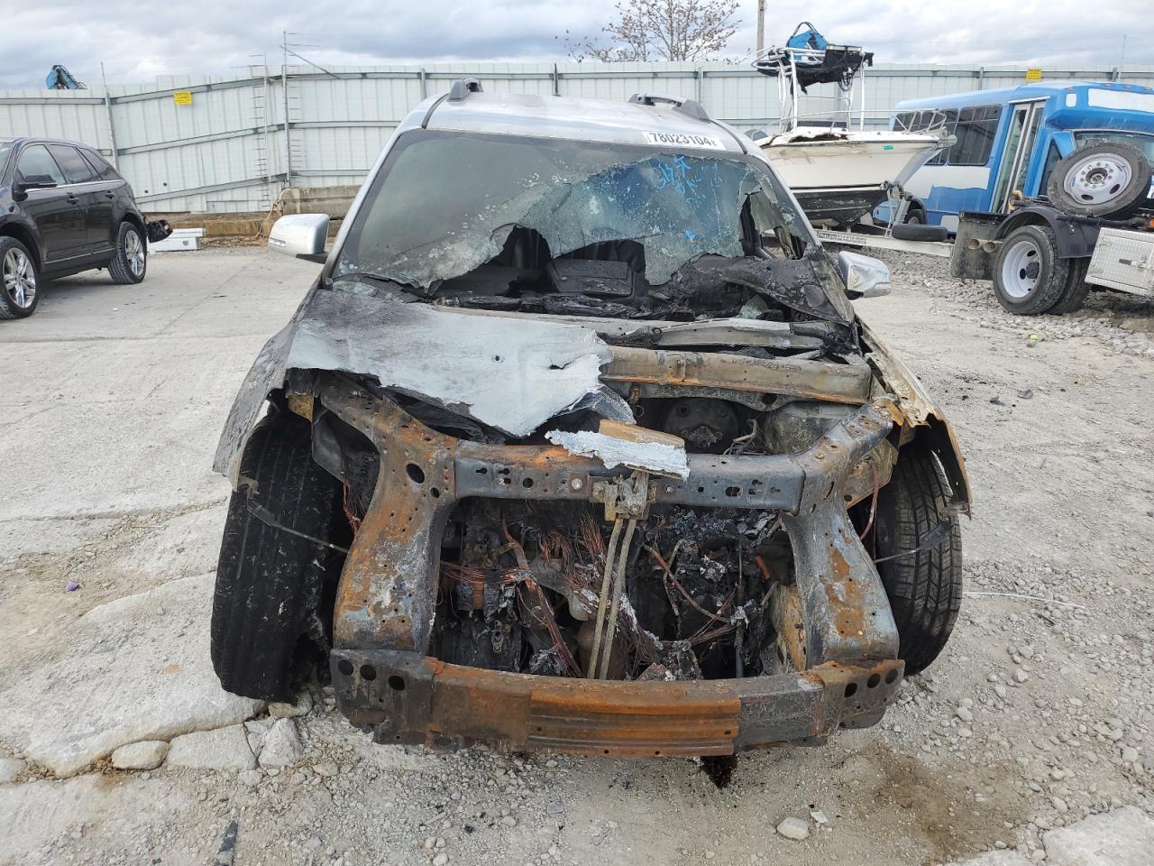 2010 GMC Acadia VIN 1GKLRMED3AJ116217 Copart auction photo, burn damage thumbnail 5