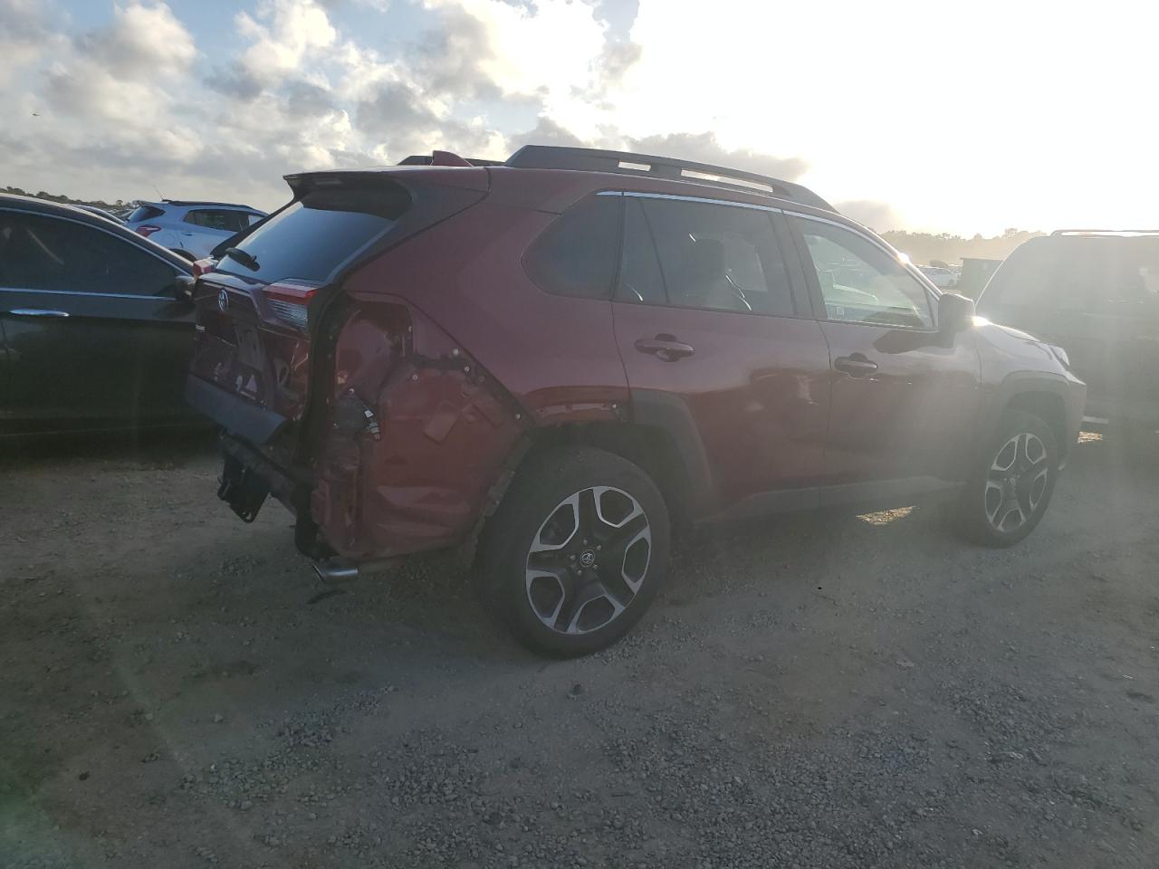 2019 Toyota RAV 4 VIN 2T3J1RFV3KW030472 Copart auction photo, rear end damage thumbnail 3