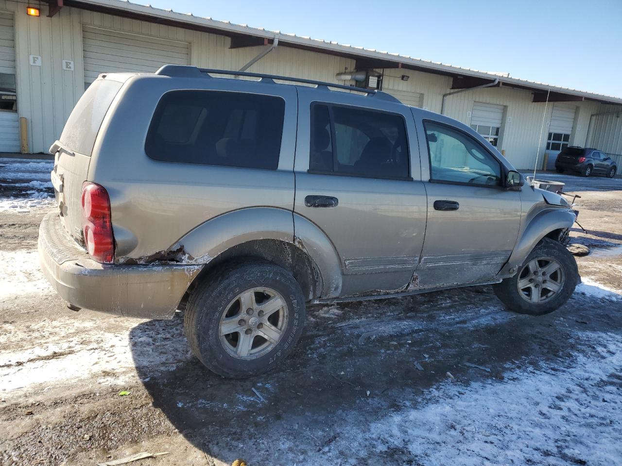 2005 Dodge Durango VIN 1D4HB48D95F601359 Copart auction photo, front end damage thumbnail 3