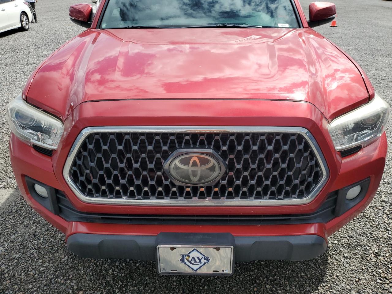2018 Toyota Tacoma VIN 5TFDZ5BN2JX033443 Copart auction photo, water/flood damage thumbnail 11