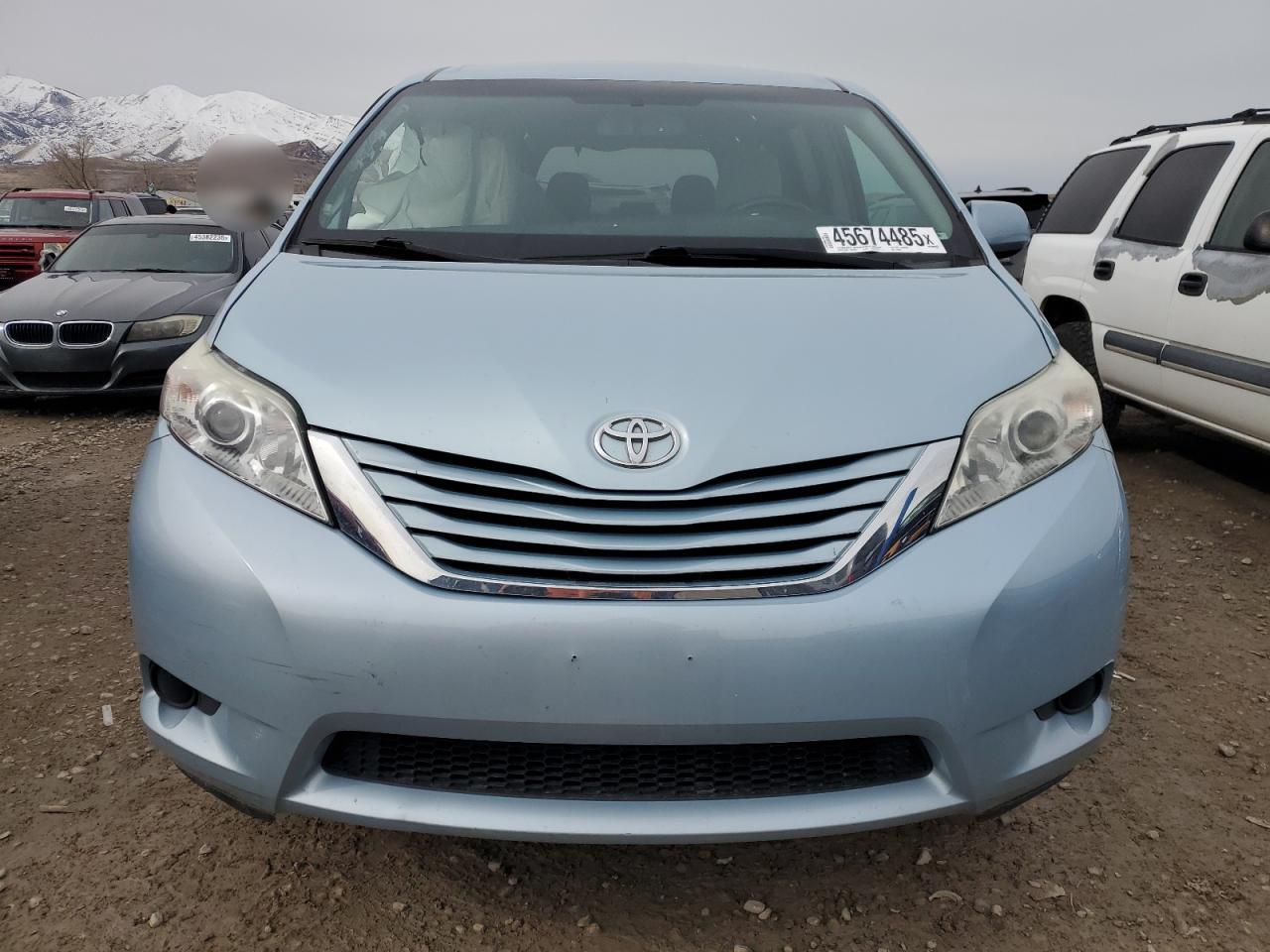 2017 Toyota Sienna VIN 5TDKZ3DC6HS772323 Copart auction photo, side damage thumbnail 5