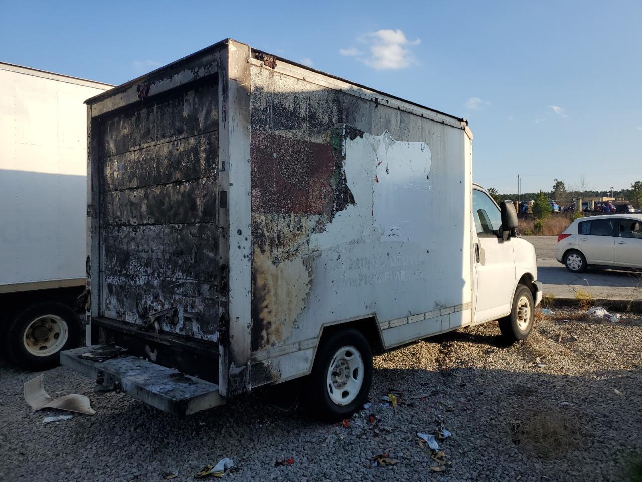 2008 GMC Savana VIN 1GDGG31C081911614 Copart auction photo, burn damage thumbnail 4