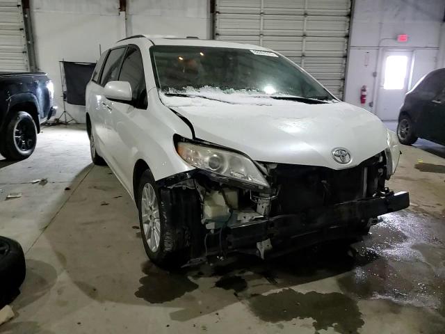 2011 Toyota Sienna VIN 5TDDK3DC8BS017467 Copart auction photo, front end / frame damage damage thumbnail 11