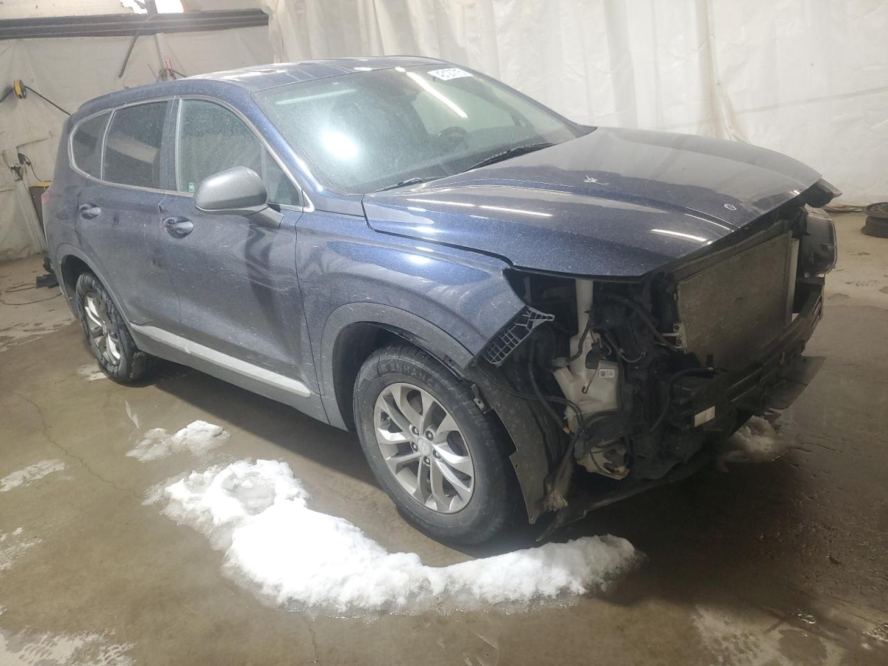 2019 Hyundai Santa Fe VIN 5NMS2CAD4KH033365 Copart auction photo, front end / minor dent/scratches damage thumbnail 4