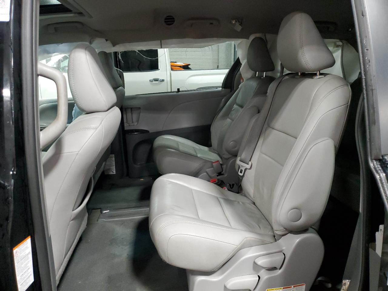 2017 Toyota Sienna VIN 5TDYZ3DC7HS856662 Copart auction photo, side damage thumbnail 11