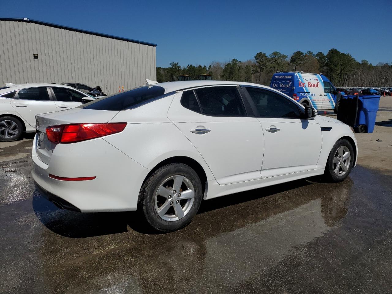2015 KIA Optima VIN 5XXGM4A77FG507006 Copart auction photo, front end damage thumbnail 3