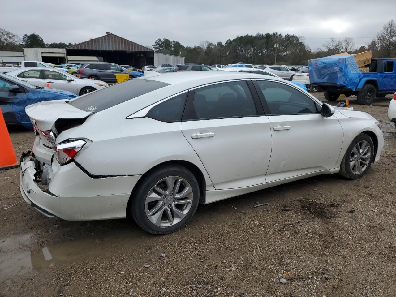 2018 Honda Accord VIN 1HGCV1F10JA261601 Copart auction photo, rear end damage thumbnail 3