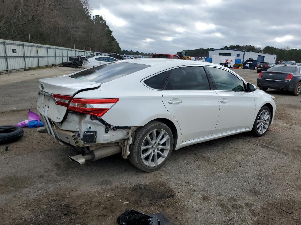 2013 Toyota Avalon VIN 4T1BK1EB3DU039484 Copart auction photo, rear end / minor dent/scratches damage thumbnail 3
