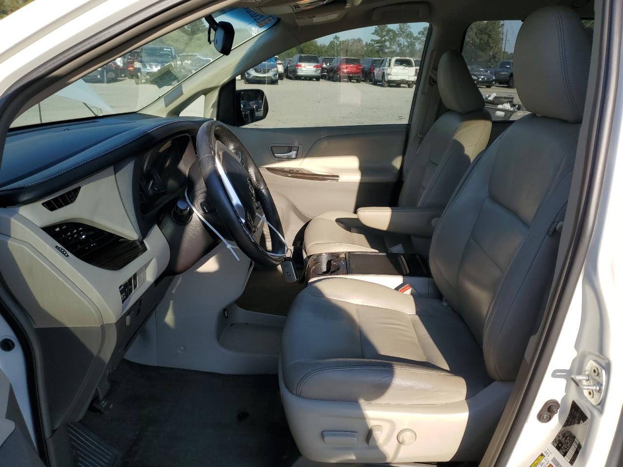 2016 Toyota Sienna VIN 5TDYK3DC7GS715593 Copart auction photo, rear end / side damage thumbnail 7