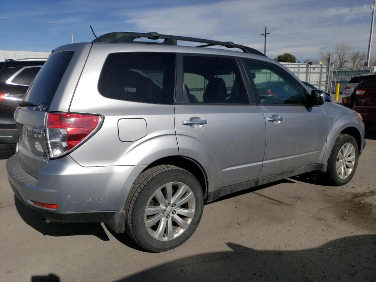 2013 Subaru Forester VIN JF2SHAEC2DH431359 Copart auction photo, hail / minor dent/scratches damage thumbnail 3