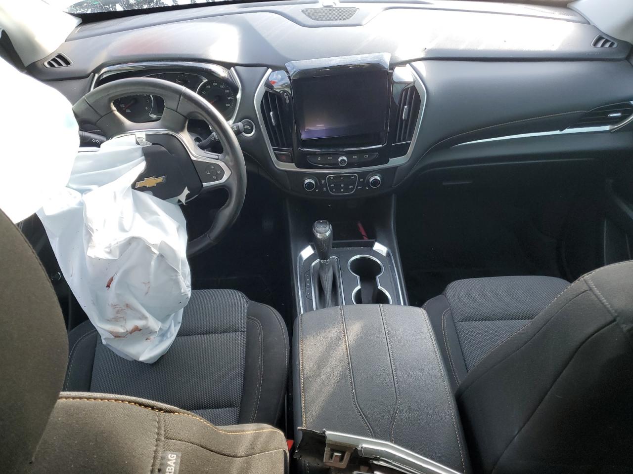 2019 Chevrolet Traverse VIN 1GNEVGKW3KJ310911 Copart auction photo, front end / side damage thumbnail 8