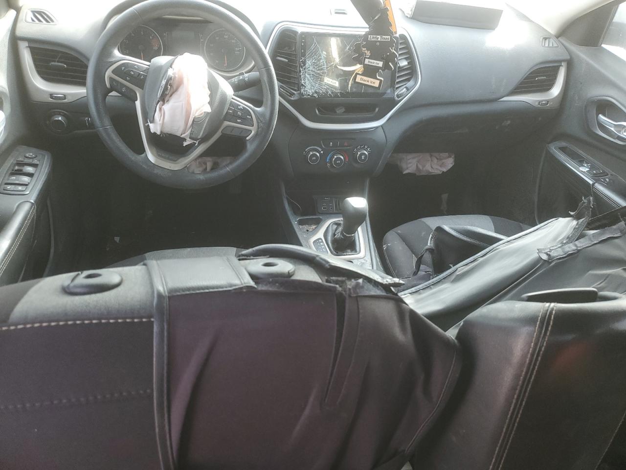 2016 Jeep Grand Cherokee VIN 1C4PJLAB8GW346687 Copart auction photo, front end / side damage thumbnail 8