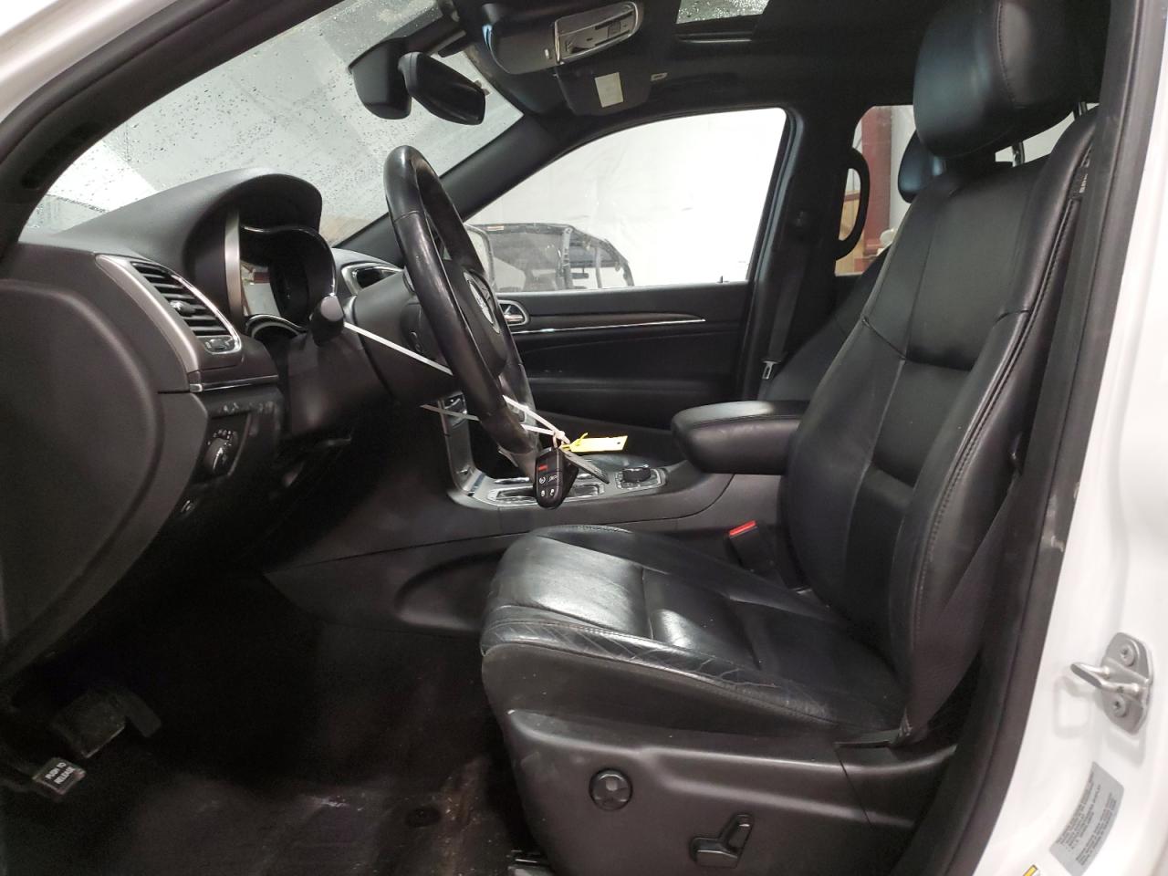 2018 Jeep Grand Cherokee VIN 1C4RJFBG8JC107427 Copart auction photo, front end / minor dent/scratches damage thumbnail 7
