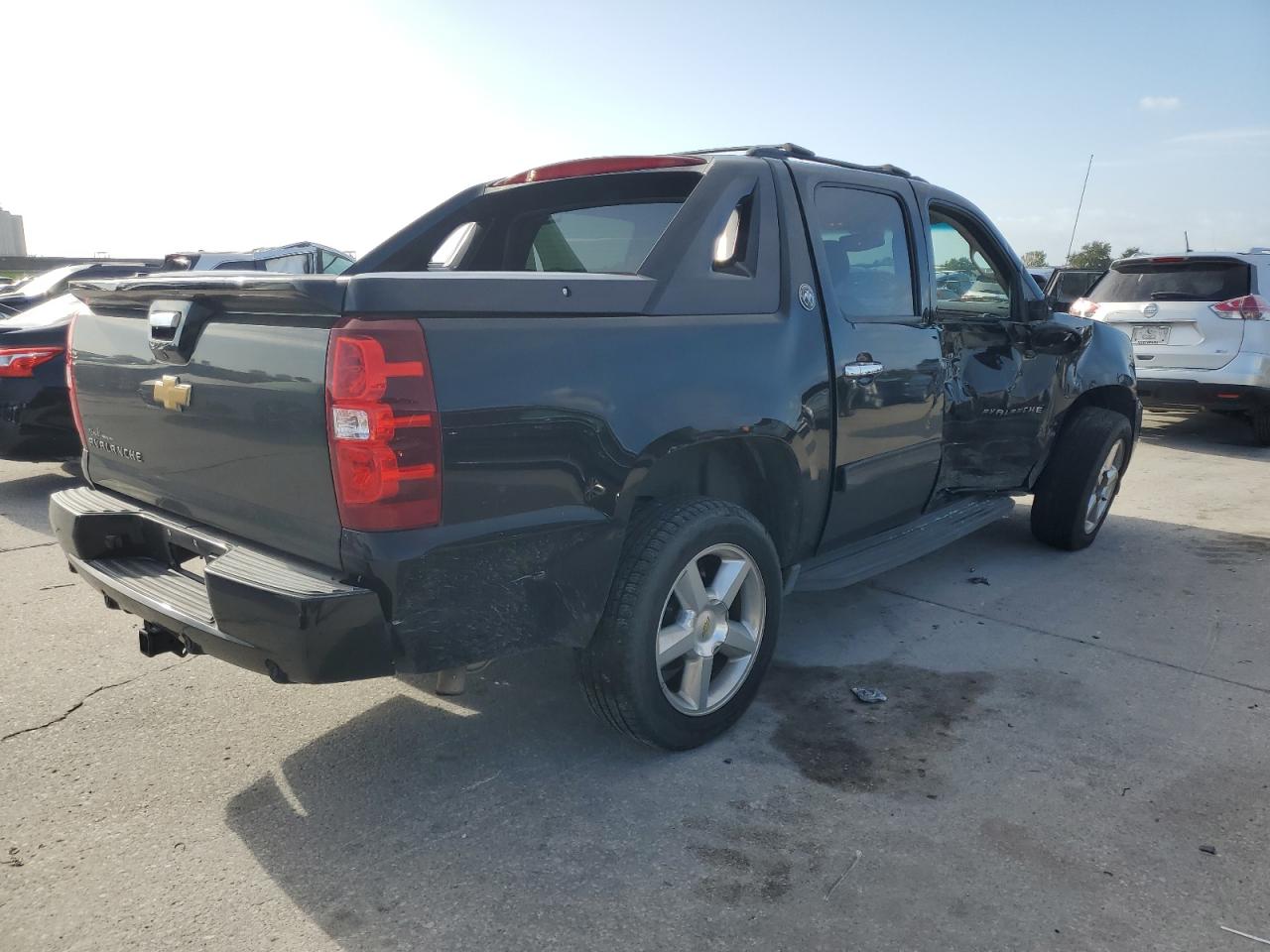 2013 Chevrolet Avalanche VIN 3GNMCEE00DG359033 Copart auction photo, side damage thumbnail 3