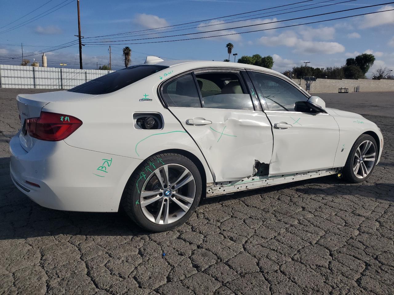 2017 BMW 3er VIN WBA8E1C53HK480307 Copart auction photo, side damage thumbnail 3