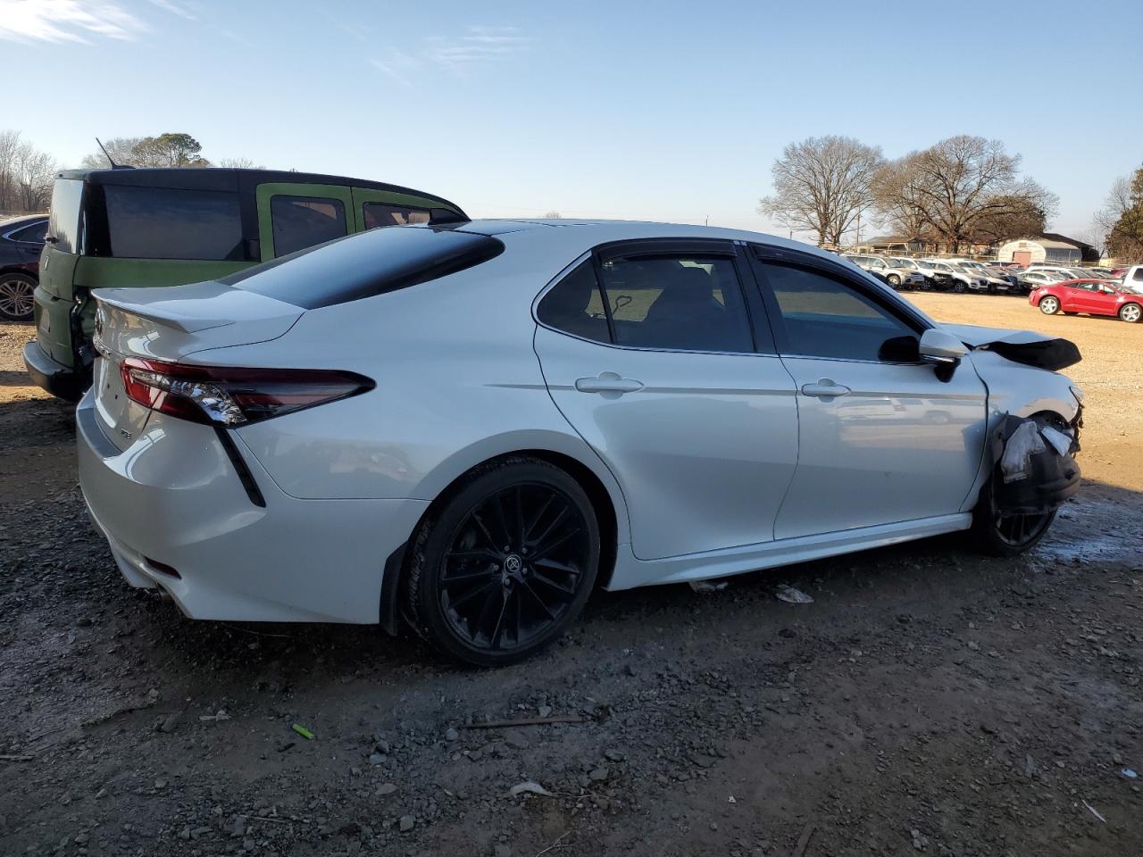 2022 Toyota Camry VIN 4T1K61AKXNU008230 Copart auction photo, front end damage thumbnail 3