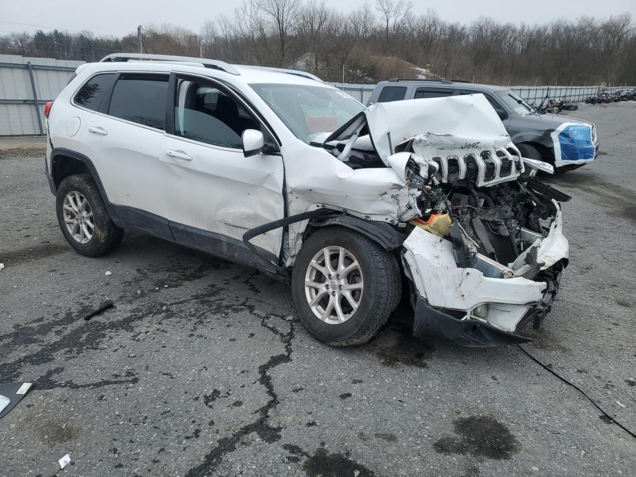 2014 Jeep Grand Cherokee VIN 1C4PJMCB1EW200325 Copart auction photo, front end / side damage thumbnail 4