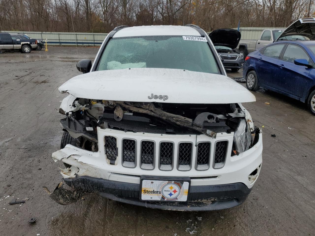 2016 Jeep Compass VIN 1C4NJCBA3GD740056 Copart auction photo, front end damage thumbnail 5