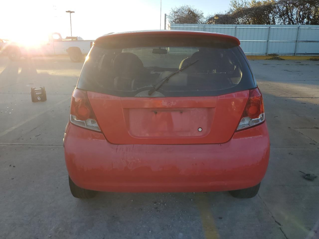 2006 Chevrolet Aveo VIN KL1TD66686B671596 Copart auction photo, side / minor dent/scratches damage thumbnail 6