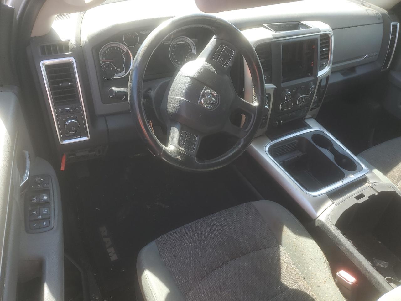 2017 RAM 1500 VIN 3C6RR7LT1HG506558 Copart auction photo, vandalism damage thumbnail 8