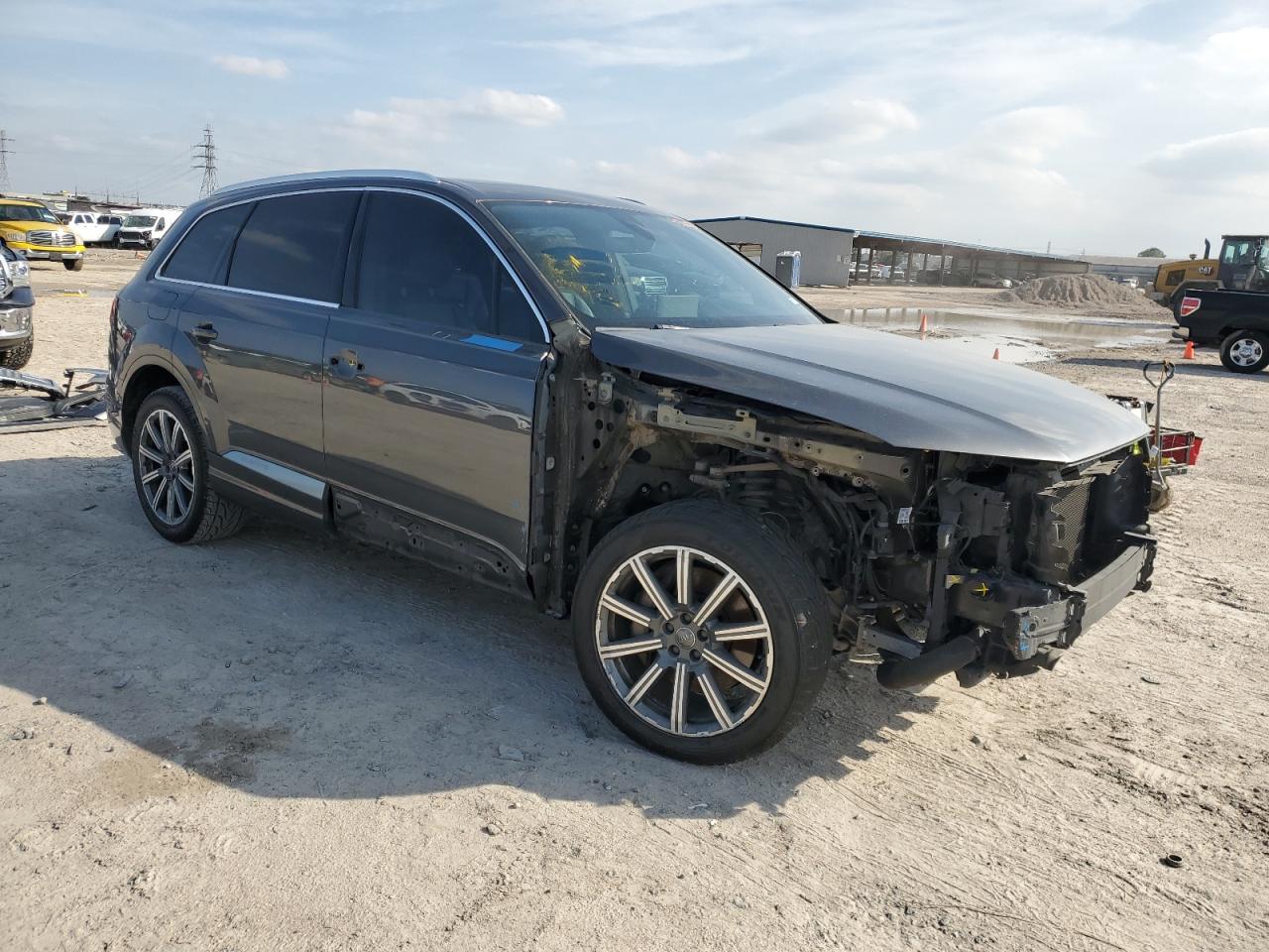 2018 Audi Q7 VIN WA1LHAF73JD040447 Copart auction photo, front end / minor dent/scratches damage thumbnail 4