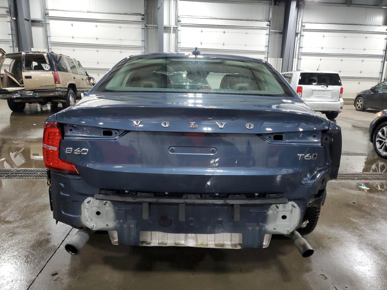 2019 Volvo S60 VIN 7JRA22TK1KG001516 Copart auction photo, rear end damage thumbnail 6