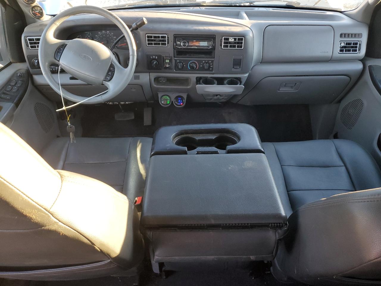 2001 Ford F250 VIN 1FTNW21F11ED88699 Copart auction photo, vandalism damage thumbnail 8