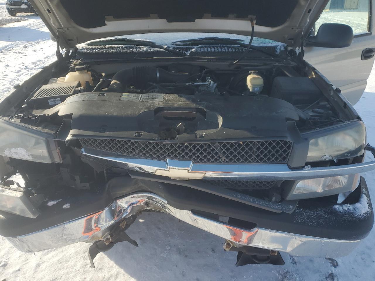 2005 Chevrolet Silverado VIN 1GCEC14X35Z319745 Copart auction photo, front end / undercarriage damage thumbnail 13