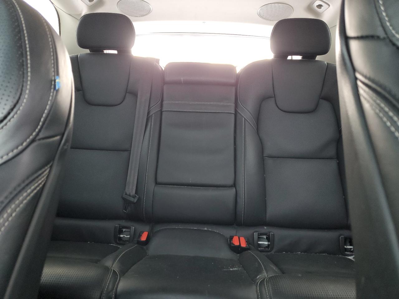 2020 Volvo XC60 VIN LYVA22RLXLB527929 Copart auction photo, rear end / front end damage thumbnail 10