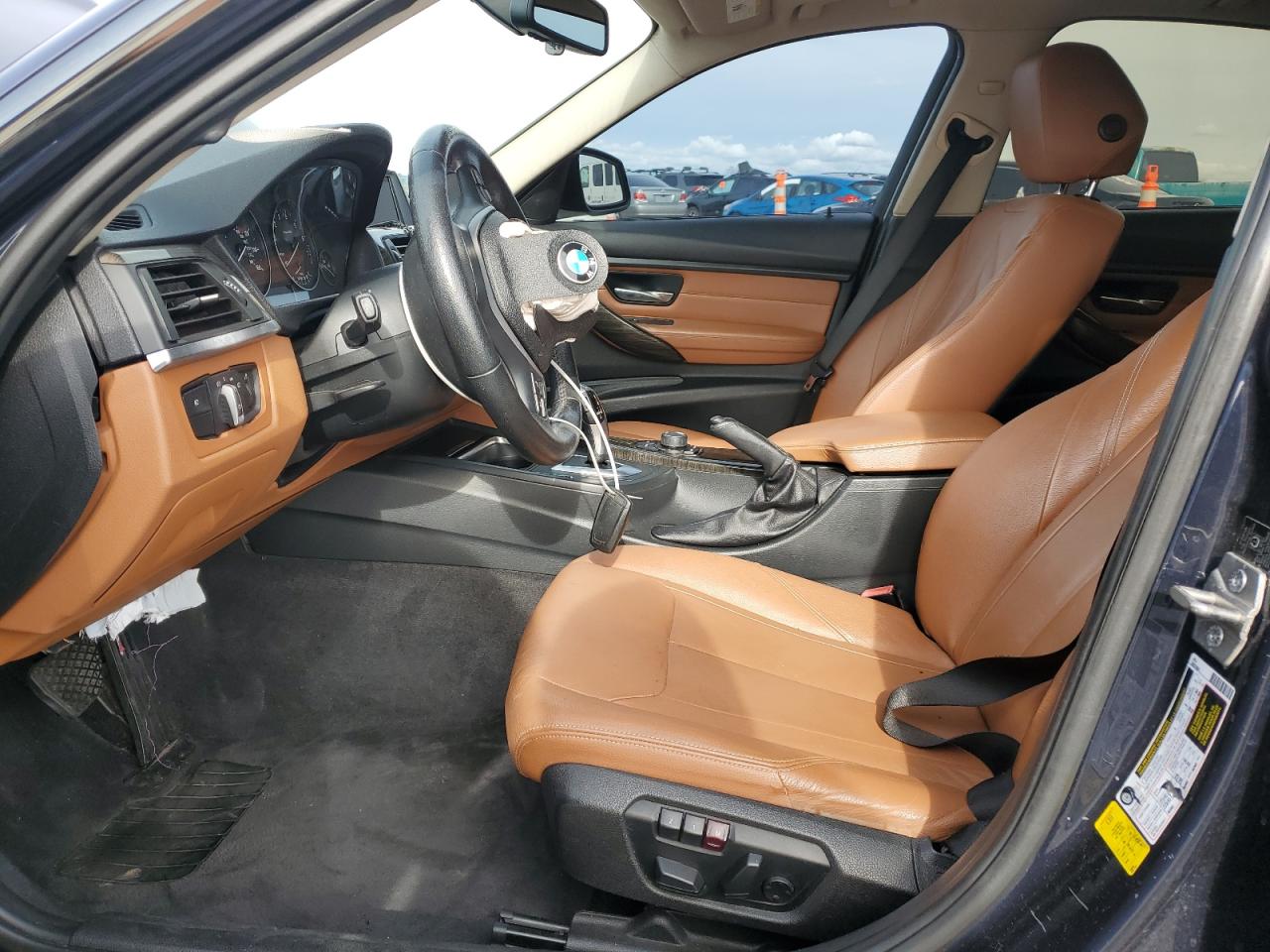 2013 BMW 3er VIN WBA3C1G55DNR46628 Copart auction photo, front end / undercarriage damage thumbnail 7