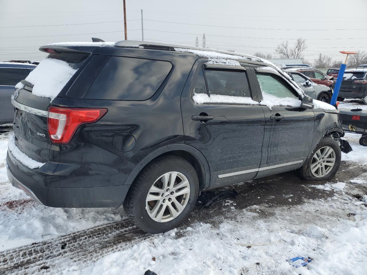 2017 Ford Explorer VIN 1FM5K8D84HGD20239 Copart auction photo, front end damage thumbnail 3