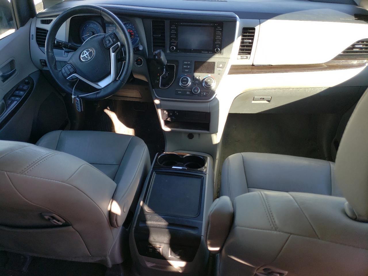 2020 Toyota Sienna VIN 5TDYZ3DC2LS065013 Copart auction photo, side / hail damage thumbnail 8
