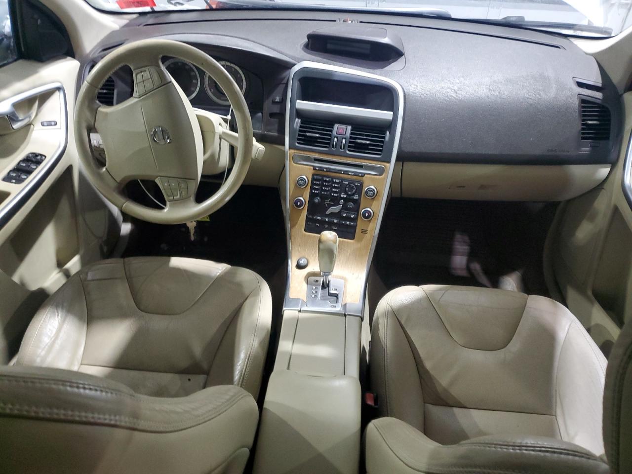 2010 Volvo XC60 VIN YV4992DZ3A2031621 Copart auction photo, burn - engine / minor dent/scratches damage thumbnail 8