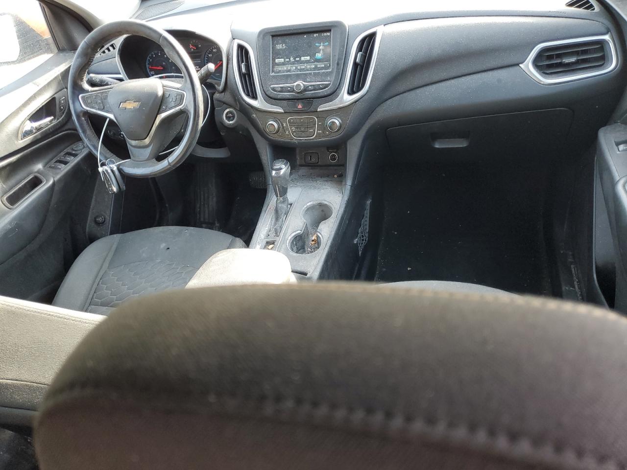 2018 Chevrolet Equinox VIN 2GNAXJEV8J6102530 Copart auction photo, undercarriage / minor dent/scratches damage thumbnail 8