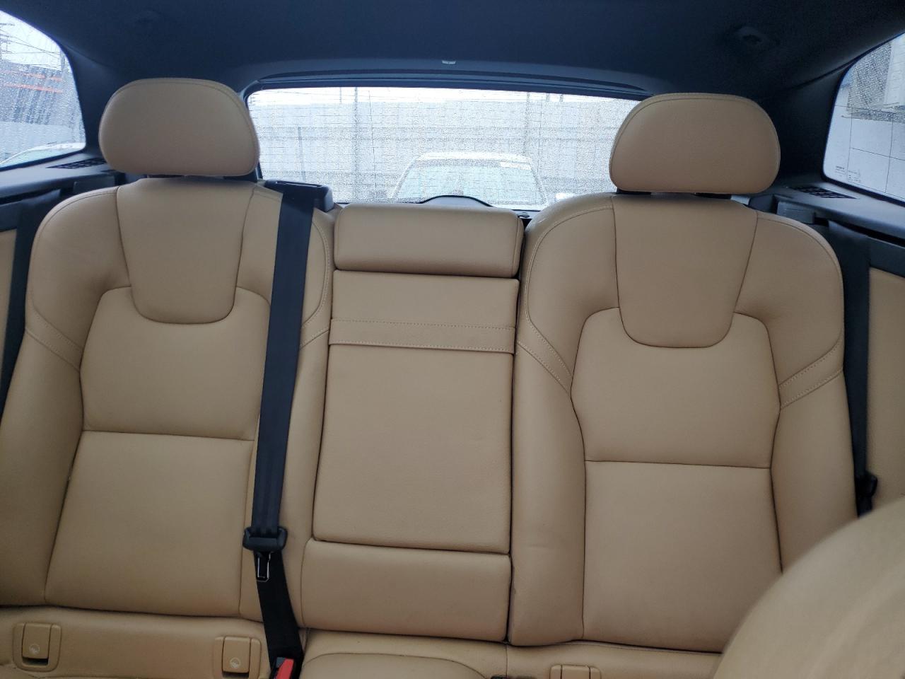 2019 Volvo XC60 VIN LYV102RK6KB284499 Copart auction photo, front end damage thumbnail 10