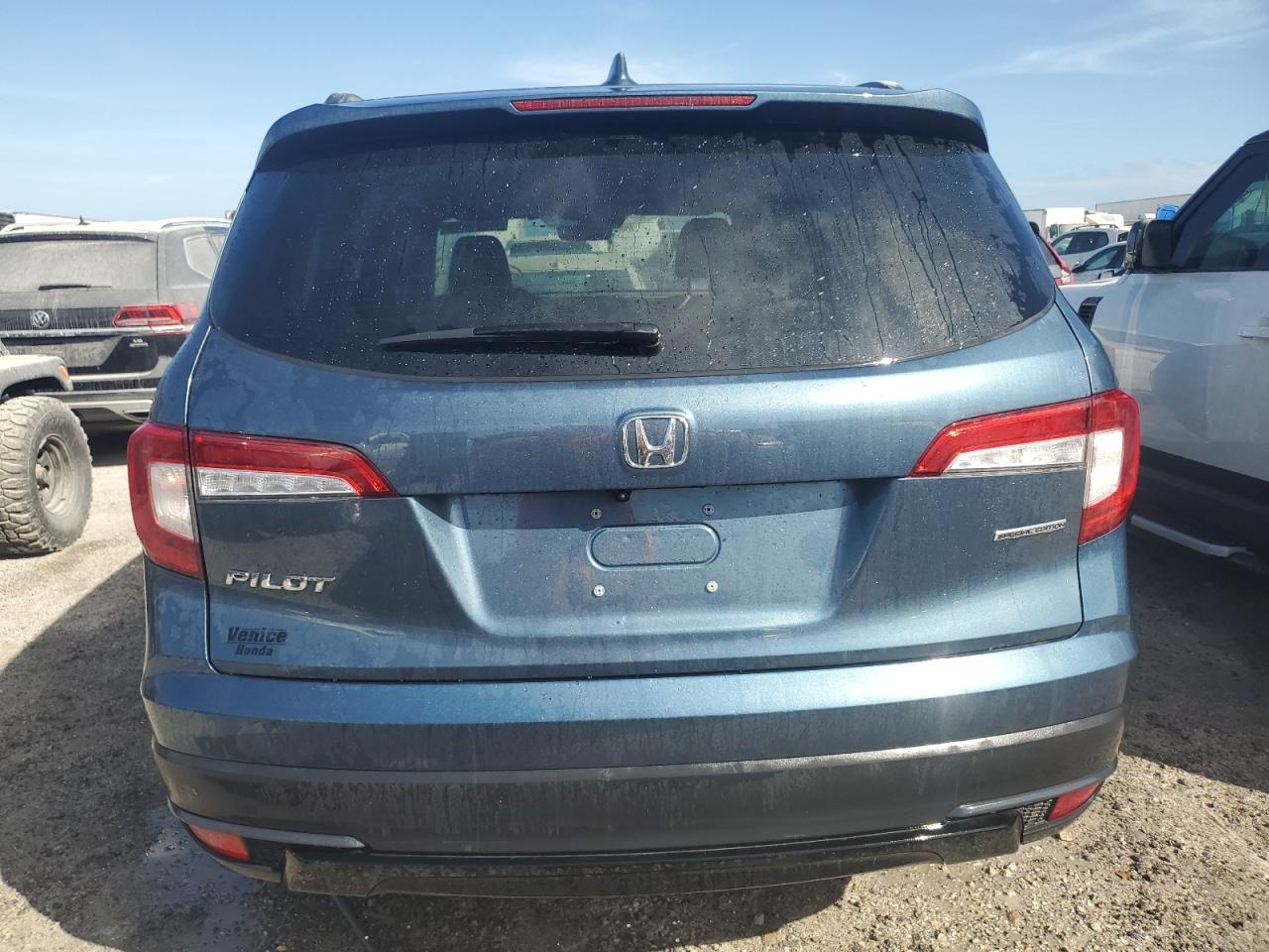 2022 Honda Pilot VIN 5FNYF5H26NB014305 Copart auction photo, water/flood damage thumbnail 6