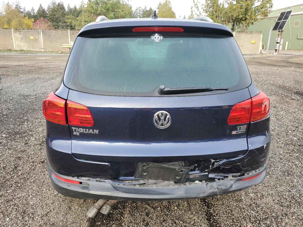 2016 Volkswagen Tiguan VIN WVGBV7AXXGW575319 Copart auction photo, rear end damage thumbnail 6