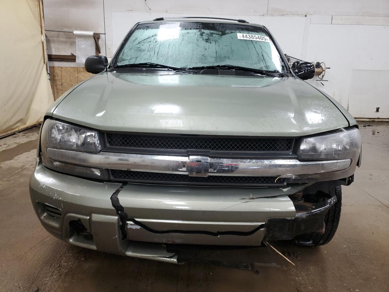 2003 Chevrolet TrailBlazer VIN 1GNDT13S332302085 Copart auction photo, undercarriage / front end damage thumbnail 5