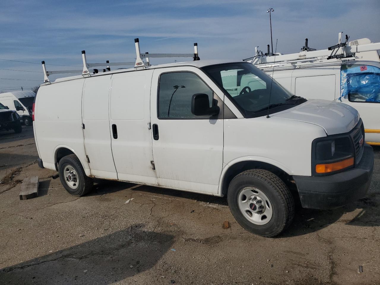 2007 GMC Savana VIN 1GTGG25VX71155735 Copart auction photo, vandalism damage thumbnail 4