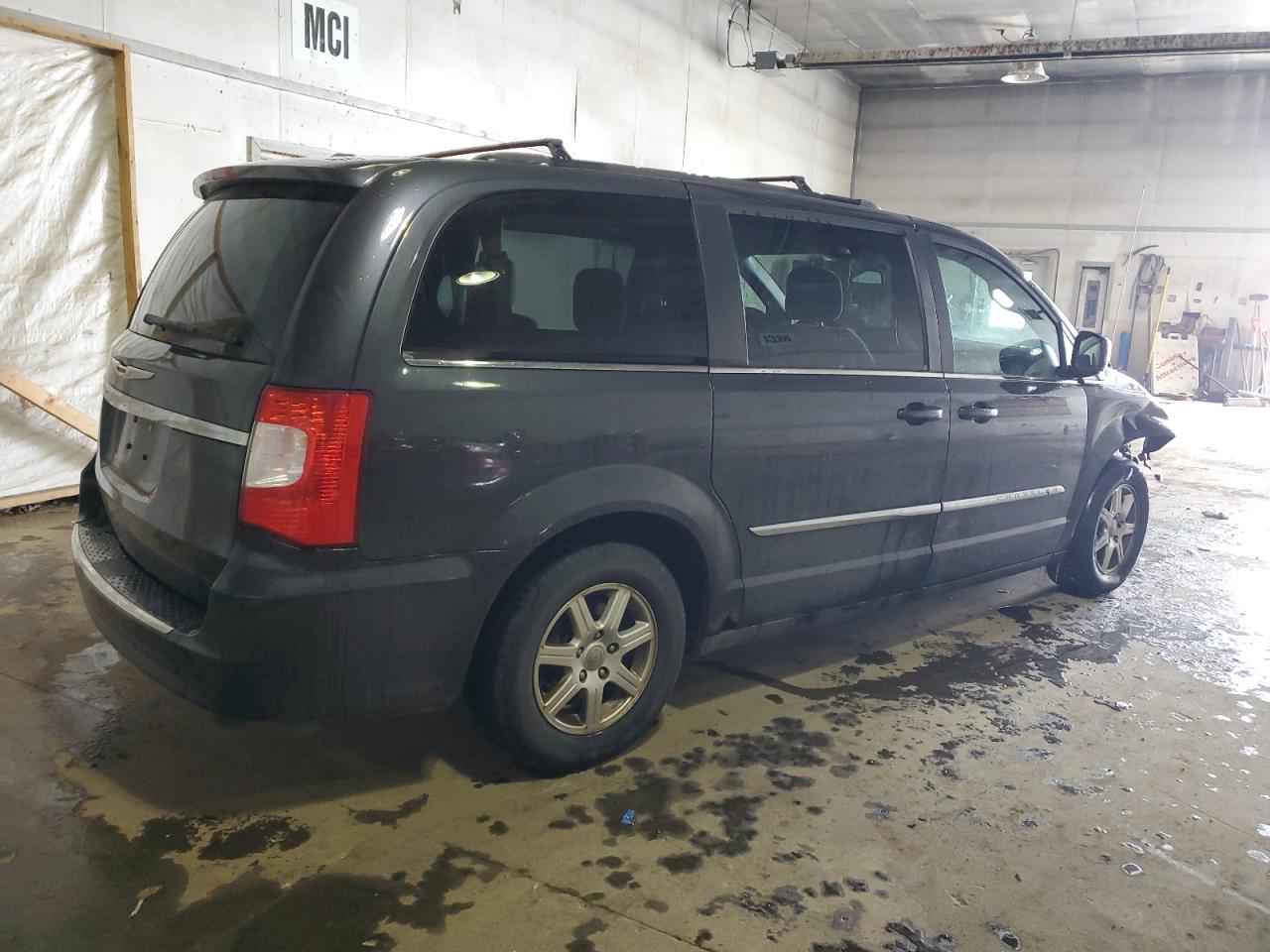 2011 Chrysler Town & Country VIN 2A4RR5DG2BR613080 Copart auction photo, front end / side damage thumbnail 3