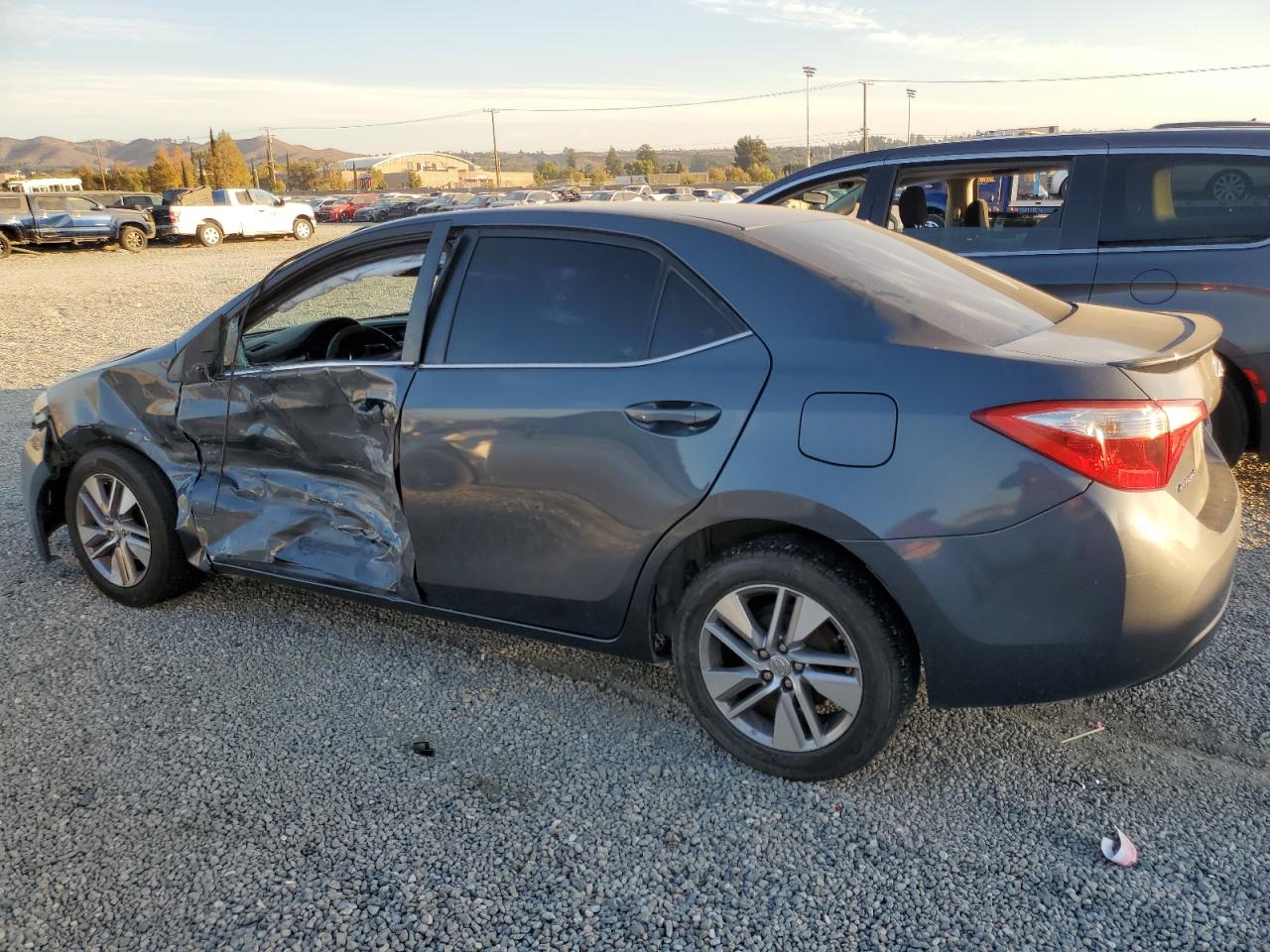 2014 Toyota Corolla VIN 2T1BPRHE3EC225230 Copart auction photo, front end / side damage thumbnail 2