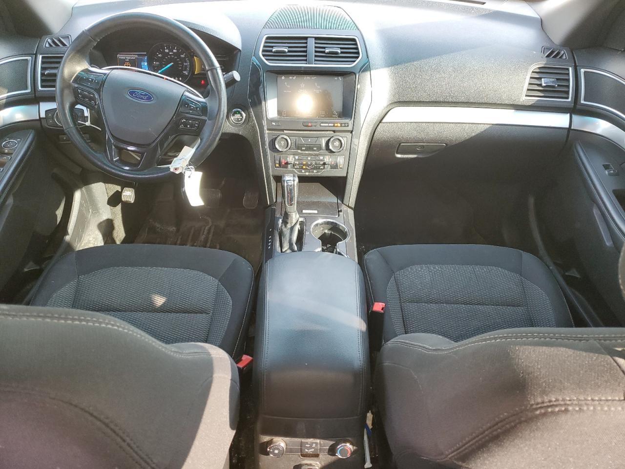 2017 Ford Explorer VIN 1FM5K7DH6HGB04709 Copart auction photo, front end / side damage thumbnail 8