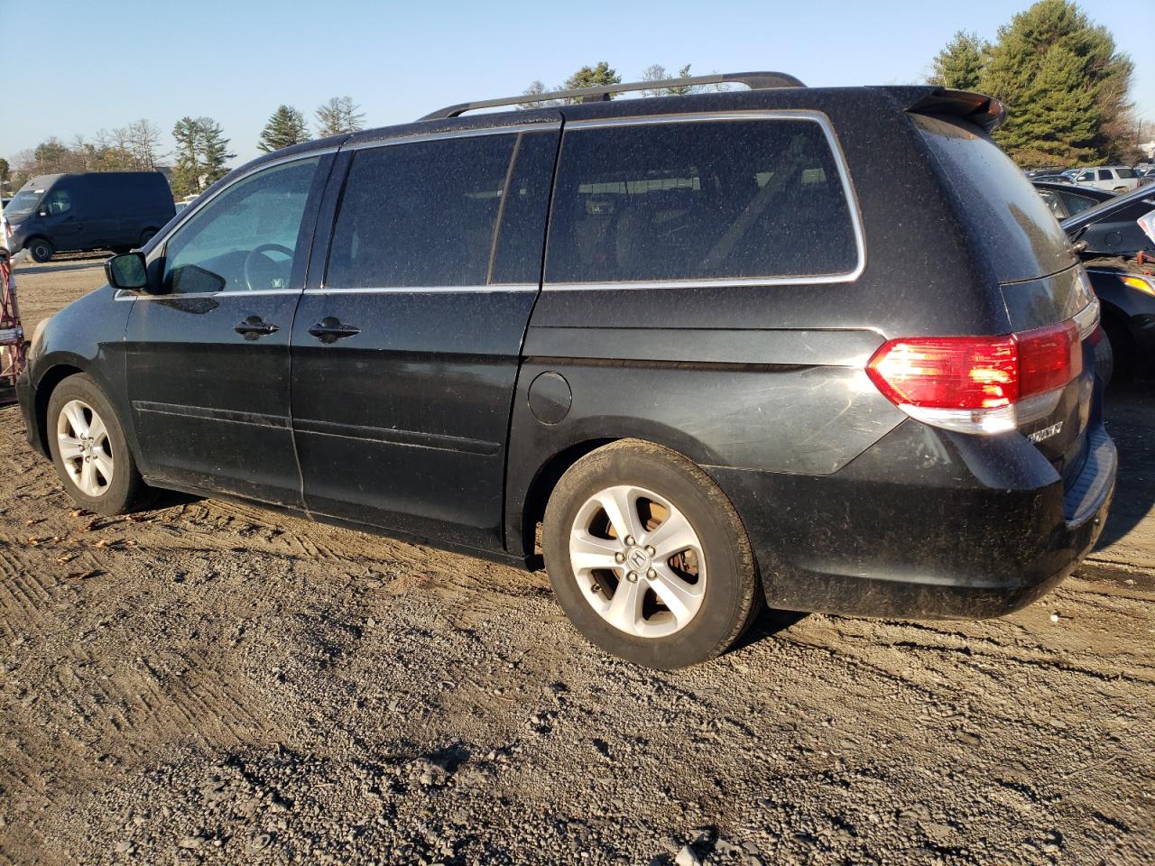 2010 Honda Odyssey VIN 5FNRL3H99AB050000 Copart auction photo, front end / minor dent/scratches damage thumbnail 2
