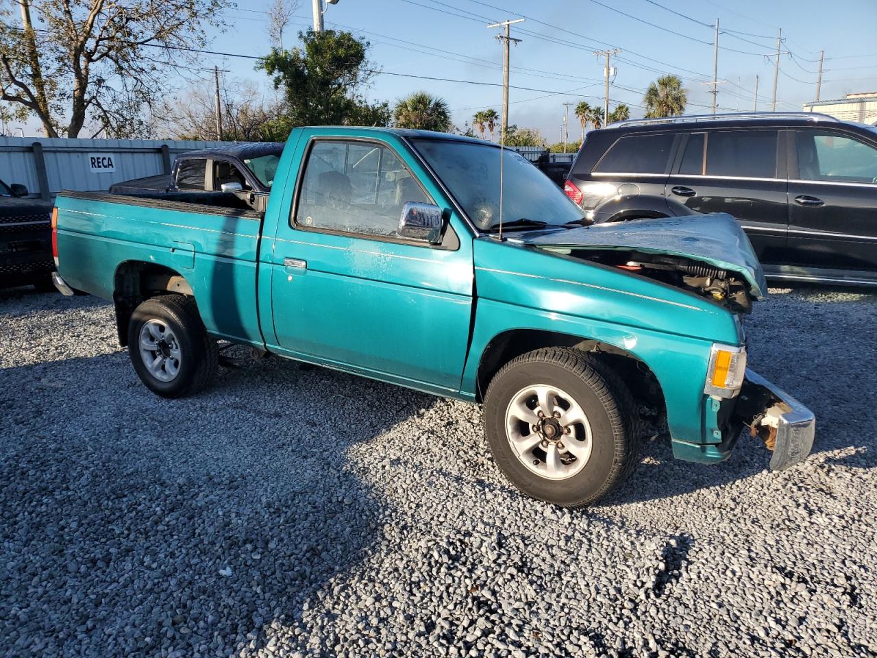 1996 Nissan Navara (Frontier) VIN 1N6SD11S5TC356737 Copart auction photo, front end damage thumbnail 4